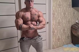 Bodybuilder Stripping