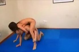 Mixed wrestling - Who cums first?