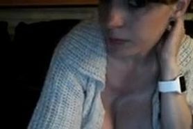 Big fake boobs cam