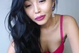 Thai Sexy Girl Orgasming On Live Camshow