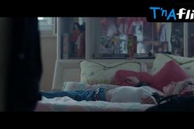 Elena Kampouris Sexy Scene  in Shoplifters Of The World