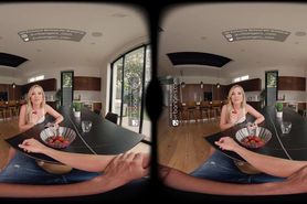 VR Bangers taste her delicious fruity pussy in VR Porn