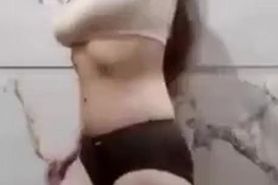 Sexy Indian Girl Showing off her Body..