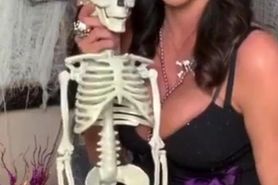 Ariella Ferrera Witch With Big Boobs