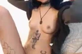 Tattood MILF Spreads Pussy on Webcam