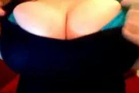 Busty women live cams