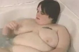 Kaylee's Hot Tub Fun 2