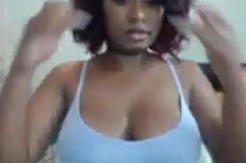 Ebony girl shows how she playing pussy
