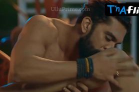 Maheen Mahi Sexy Scene  in Laila