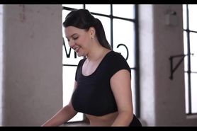 Treadmill bouncy tits