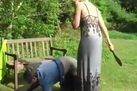 Englisg woman spanks Australian guy