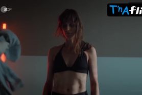 Sophie Lutz Underwear Scene  in Soko Leipzig