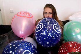 hol_561_angel__popping-c-and-a-balloons-and-blow2pop-blue-q16_web