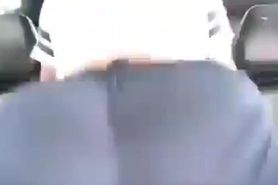 Big booty twerking in car