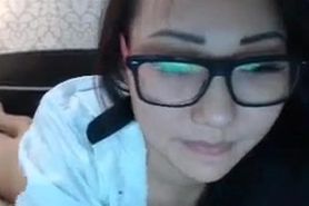 Hot Chinese girl in cam sexy poses