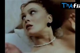 Nina Kolchina-Bun Breasts Scene  in Bukhta Smerti