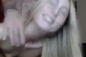 Booty girl getting her cunt fucked by a big cock on the webcam