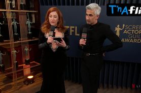 Lisa Ann Walter Sexy Scene  in Screen Actors Guild Awards