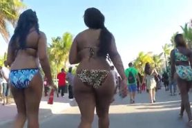 Great ass in bikini