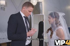 VIP4K. Couple decided to copulate in the bedroom before the ceremony
