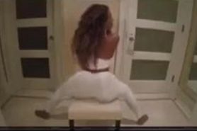 sexy singer beyonce twerks her nice ass for you