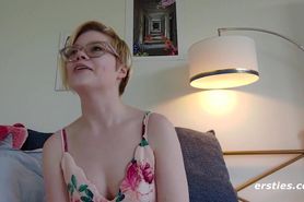 Ersties - American Pearl Gets Horny When She Plays With her Nipples
