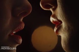 jennifers body movie lesbian kiss