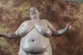 oiled up naked bbw dancing