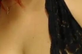 Hot camgirl shows her amazing boobs