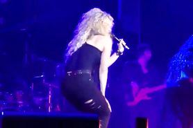 Shakira Booty bounce
