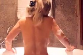 Stefanie Gurzanski Nude Bathtub Porn Video