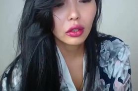 Horny Chinese Teen Orgasm On Live Camshow