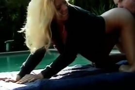 Blonde whore gets her wet cunt licked and slammed outdoors