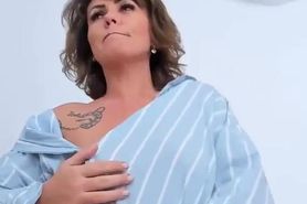 Gorgeous Sexy Mom Masturbation On Live Cam
