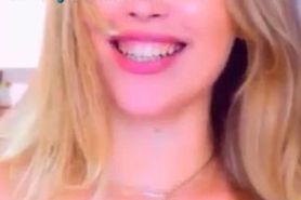 Stunning Webcam Blonde Rubs Pussy F