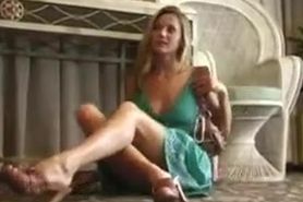 Carli Banks masturbates in hotel