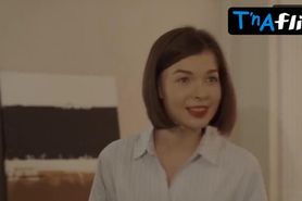 Evgenia Kirpichnikova Lesbian,  Butt Scene  in Podarok Vselennoy