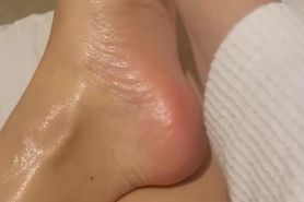 Self foot rub