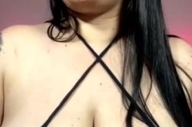 Melhope show big boobs