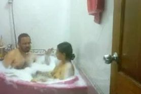 Desi bhabi on bath