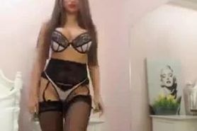 Nerdy Big Titty Webcam Girl Masturbates