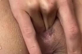 Fingering squirt