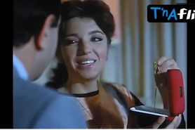 Hoda Ramzi Sexy Scene  in Be'R El-Khiana