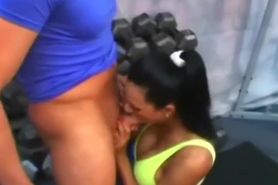 Muscled lady stimulates pussy with sex toy and fucks in gym