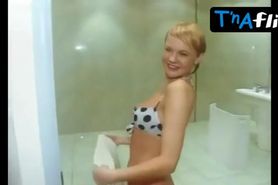 Irina Ortman Butt,  Breasts Scene  in Pokhudey So Zvezdoy