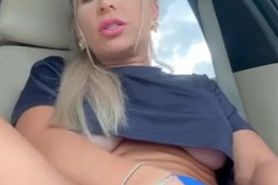 Hot Pussy Cumming Rough In Car
