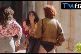 Lia Carvalho Butt,  Underwear Scene  in Doce