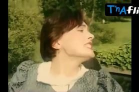 Larisa Guzeeva Sexy Scene  in 7 Dney S Russkoy Krasavitsey