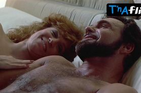 Marilu Henner Breasts,  Butt Scene  in The Man Who Loved Women