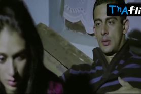Aditi Rao Hydari Sexy Scene  in Yeh Saali Zindagi